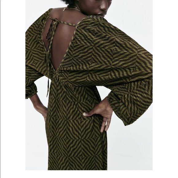 ZARA PRINTED PLEATED DRESS - Picture 6 of 6